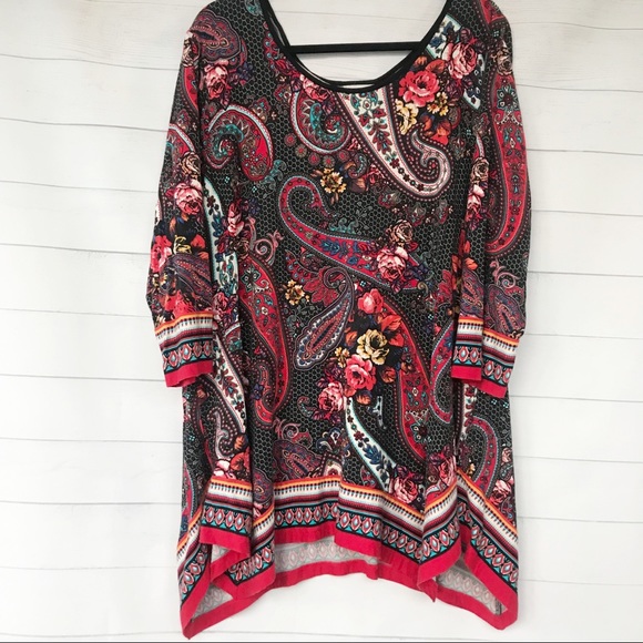 Tops - Bogo 1/2 off! Plus Size Vibrant Print Tunic